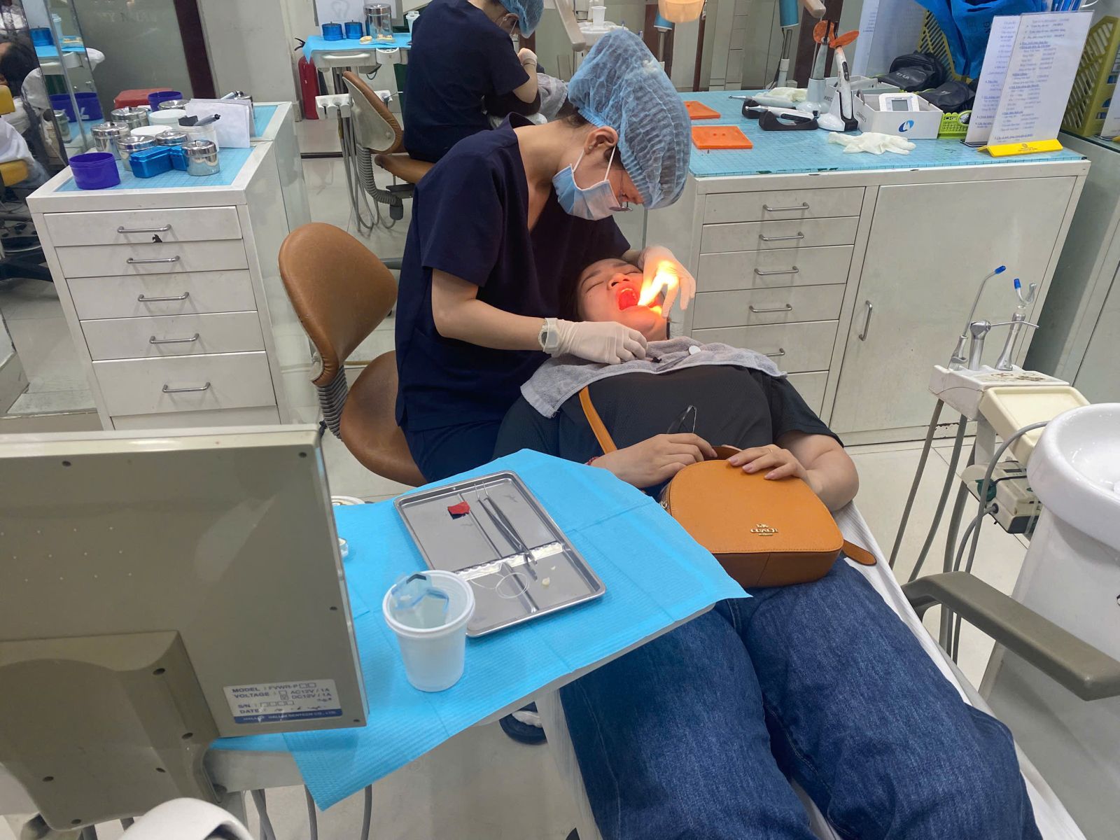 quy trình tẩy trắng răng chuyên nghiệp tại quận 8